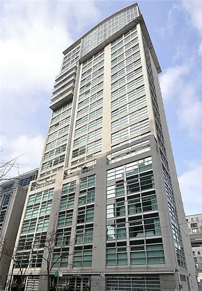 50 Lombard Street 1802, Toronto, On M5c 2x4