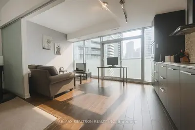 12 York Street 3301, Toronto, On M5j 2z2