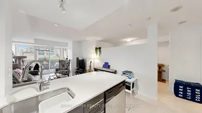 65 East Liberty Street 414, Toronto, On M6k 3r2