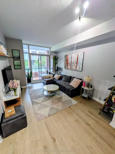 15 Bruyeres Mews 416, Toronto, On M5v 0a7