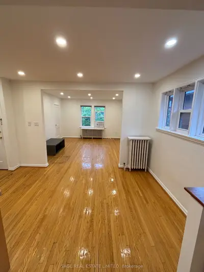 75 Burnaby Boulevard, Toronto, On M5n 1g3