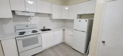 2839 Bathurst Street 1, Toronto, On M6b 3a4