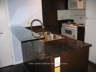 8 York Street 1601, Toronto, On M5j 2y2