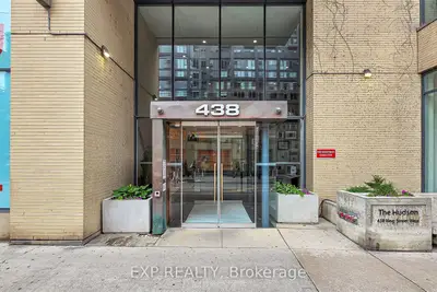 438 King Street W 1208, Toronto, On M5v 3t9