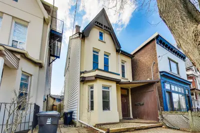 30 Robert Street, Toronto, On M5s 2k3
