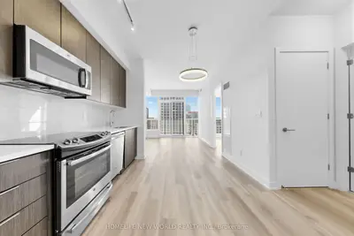 50 Bruyeres Mews 1508, Toronto, On M5v 0g7