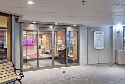89 Skymark Drive 310, Toronto, On M2h 3s6