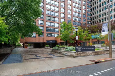 62 Wellesley Street W 1903, Toronto, On M5s 2x3