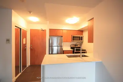 31 Bales Avenue 911, Toronto, On M2n 7l6