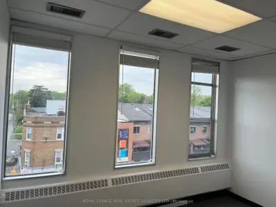 3335 Yonge Street 401, Toronto, On M4n 2m1