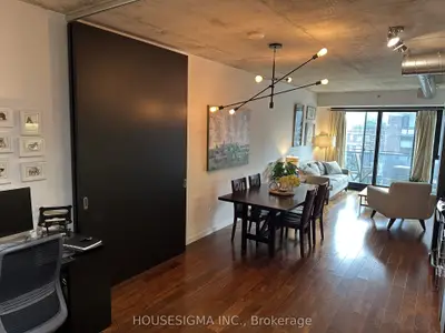 51 Trolley Crescent 415, Toronto, On M5a 0e9
