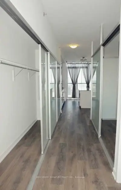426 University Avenue 3509, Toronto, On M5g 1s9
