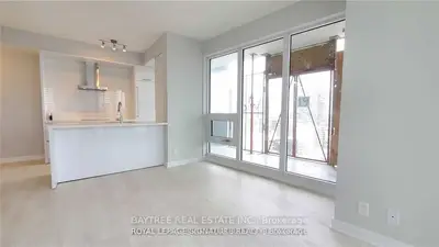 2221 Yonge Street 1203, Toronto, On M4s 2b5