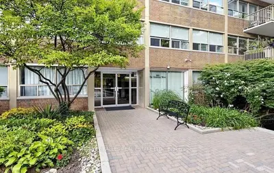 160 The Donway W 411, Toronto, On M3c 2g1