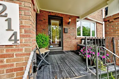 214 Briar Hill Avenue, Toronto, On M4r 1j2
