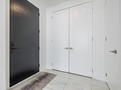 17 Greenbriar Road 1, Toronto, On M2k 0g7