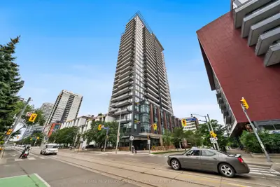 225 Sackville Street 703, Toronto, On M5a 0b9