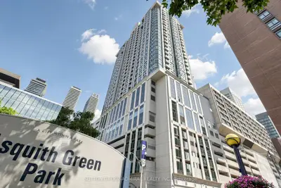 8 Park Road 2116, Toronto, On M5m 4n3