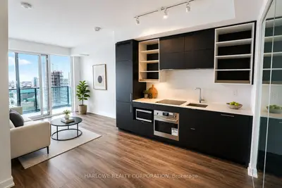 20 Edward Street 2412, Toronto, On M5g 0c5