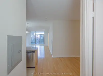 21 Scollard Street 313, Toronto, On M5r 1g1