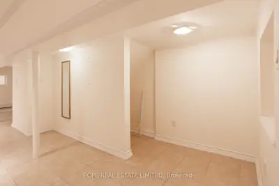 447 Roxton Road Bsmt, Toronto, On M6g 3r5