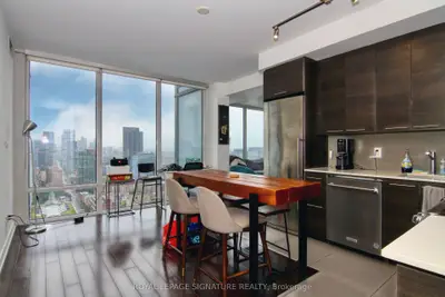 1 Market Street 3004, Toronto, On M5e 0a2