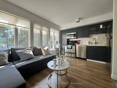 46 Western Battery Road 801, Toronto, On M6k 3p1