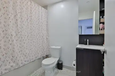 170 Sumach Street 2104, Toronto, On M5a 0c3