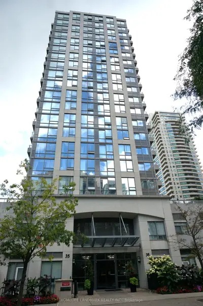 35 Hollywood Avenue, Toronto, On M2n 0a9