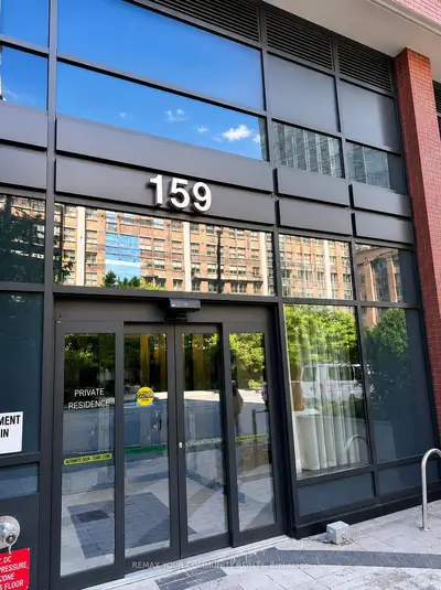 159 Wellesley Street E 404, Toronto, On M4y 0h5