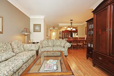 38 William Carson Crescent 615, Toronto, On M2p 2h2