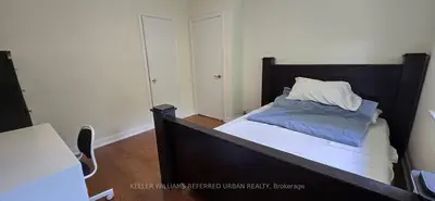 49 Halkin Crescent Upper, Toronto, On M4a 1m8