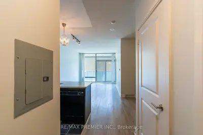 21 Scollard Street 205, Toronto, On M5r 1g1