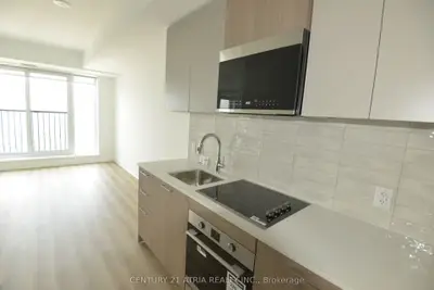 10 Oak Street 2301, Toronto, On M5a 0z1