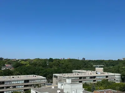 89 Montclair Avenue 1218, Toronto, On M5p 0a9