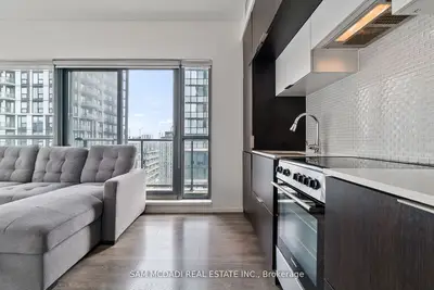 159 Dundas Street E 1906, Toronto, On M5b 1e4