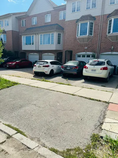 99 Sufi Crescent, Toronto, On M4a 2x2