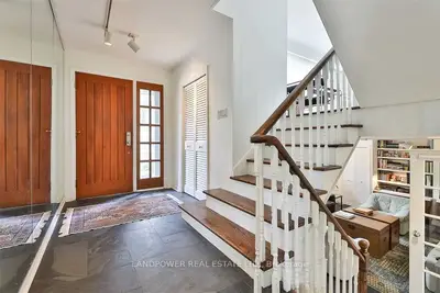9 Alderdale Court, Toronto, On M3b 2h8