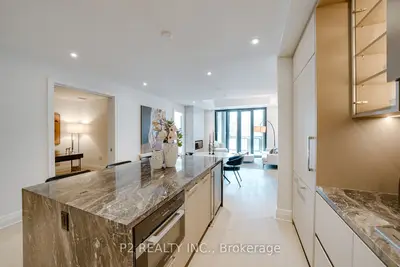 2 Forest Hill 208, Toronto, On M4v 2l3