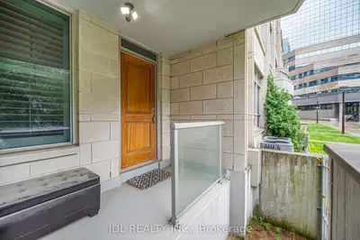 761 Bay Street Th07, Toronto, On M5g 2r2
