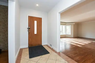 90 Centre Avenue N, Toronto, On M2m 2l6