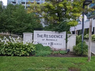 18 Harrison Garden Boulevard 1608, Toronto, On M2n 7j7