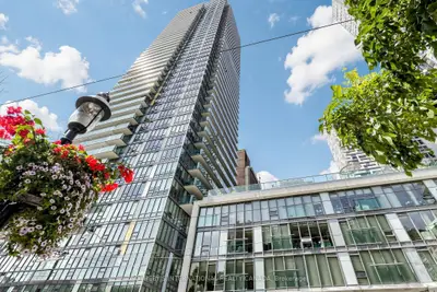 33 Lombard Street 1606, Toronto, On M5c 3h8
