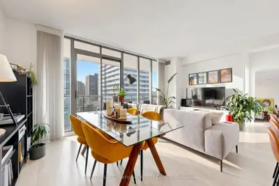 33 Lombard Street 1606, Toronto, On M5c 3h8