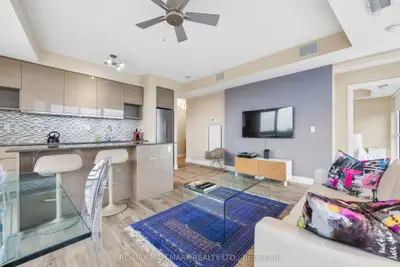 99 The Donway W 924, Toronto, On M3c 0n8