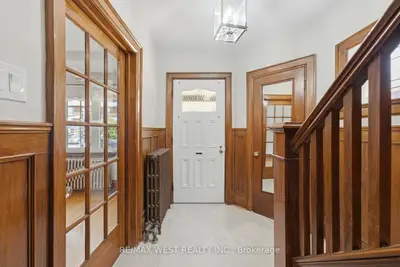 280 Westmount Avenue, Toronto, On M6e 3n1