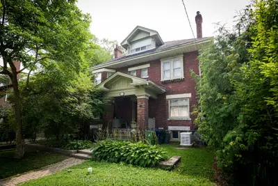 219 Balmoral Avenue, Toronto, On M4v 1k1