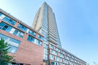 33 Mill Street 2308, Toronto, On M5a 3r3