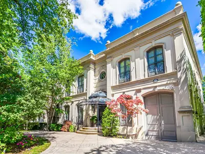 105 Dunvegan Road, Toronto, On M4v 2p9