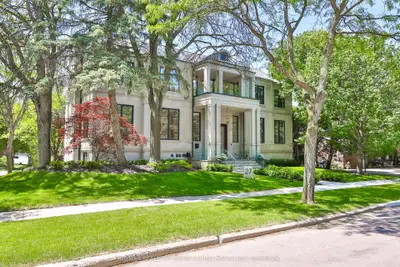 27 Penwood Crescent, Toronto, On M3b 3b1